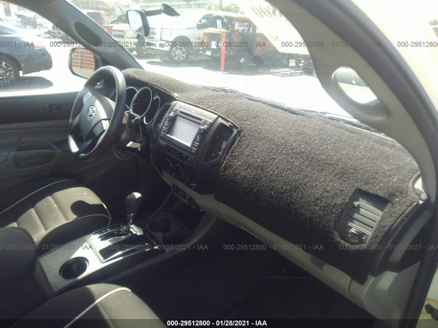 Photo 4 VIN: 5TFTX4CN1DX035490 - TOYOTA TACOMA 