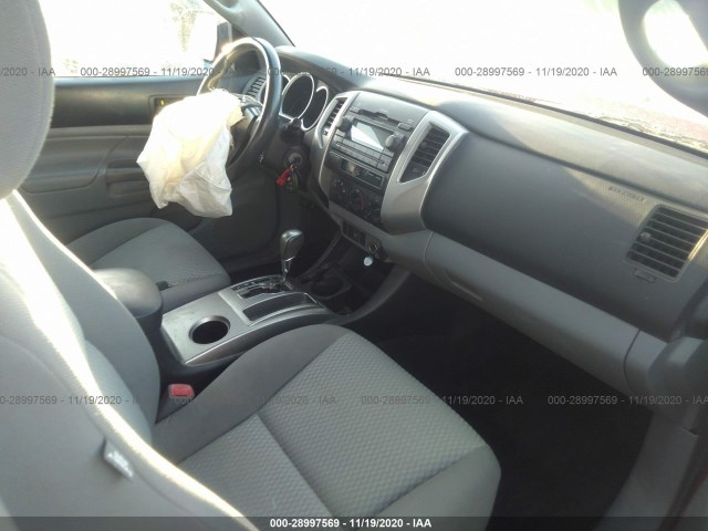 Photo 4 VIN: 5TFTX4CN2CX012976 - TOYOTA TACOMA 