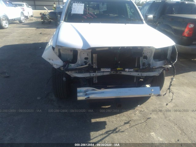 Photo 5 VIN: 5TFTX4CN3BX001726 - TOYOTA TACOMA 