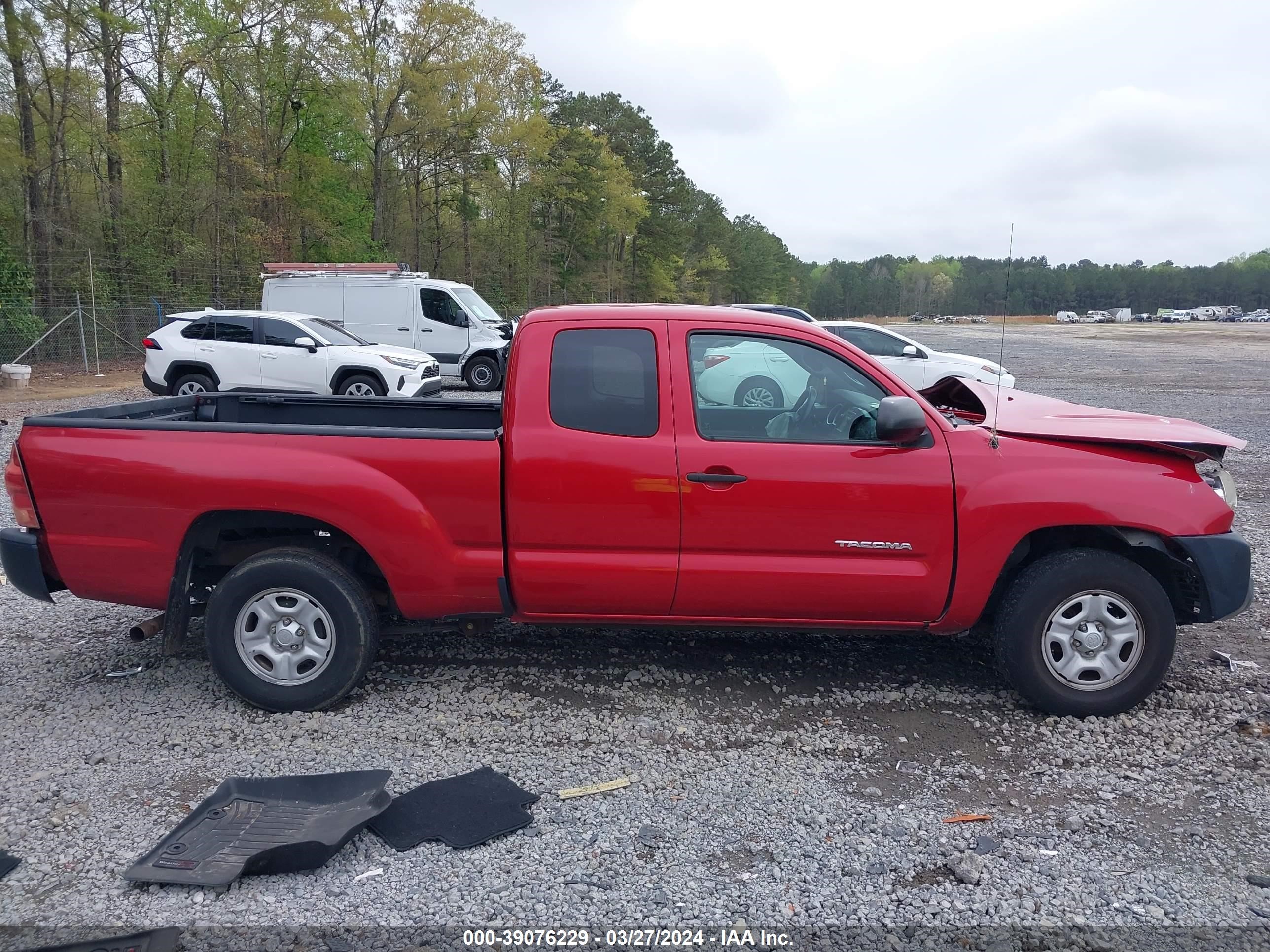 Photo 13 VIN: 5TFTX4CN3DX024877 - TOYOTA TACOMA 