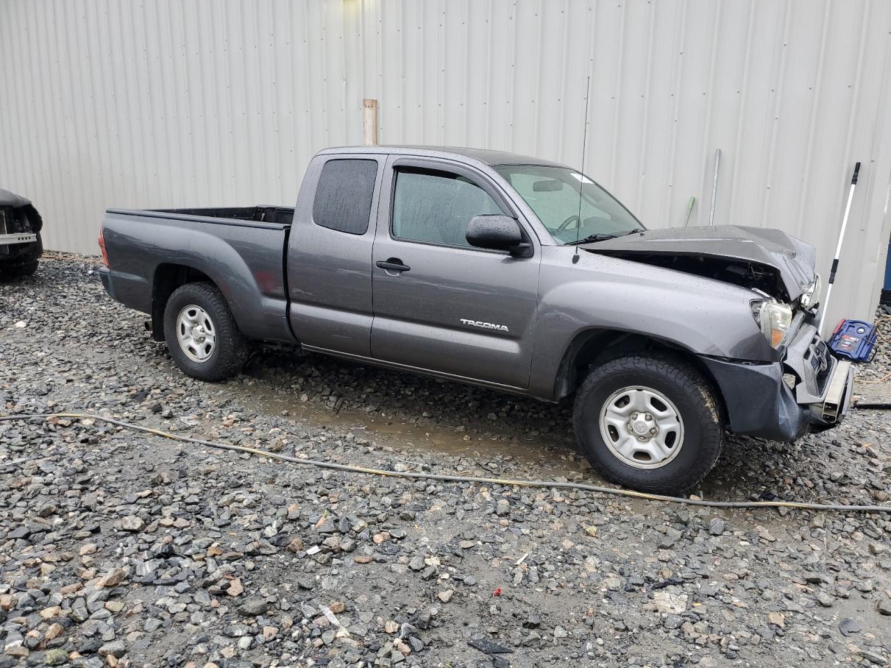 Photo 3 VIN: 5TFTX4CN4DX034477 - TOYOTA TACOMA 