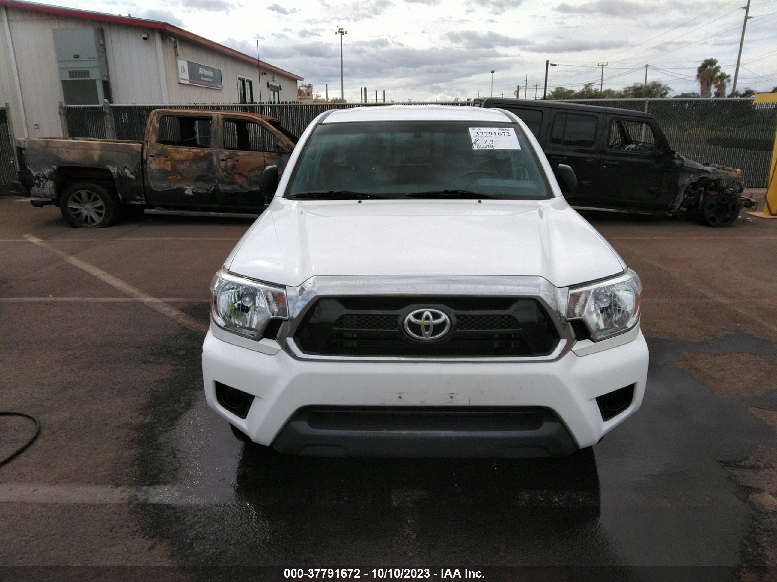 Photo 11 VIN: 5TFTX4CN4DX036147 - TOYOTA TACOMA 