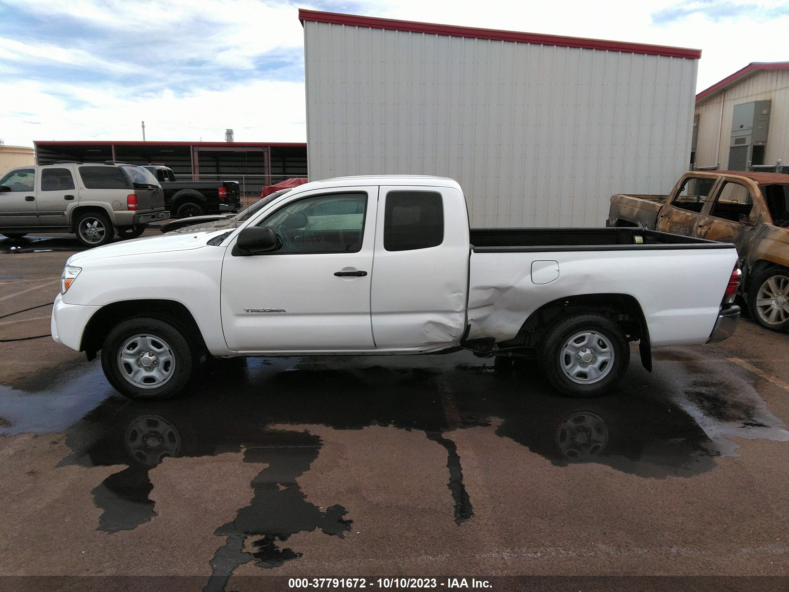 Photo 13 VIN: 5TFTX4CN4DX036147 - TOYOTA TACOMA 