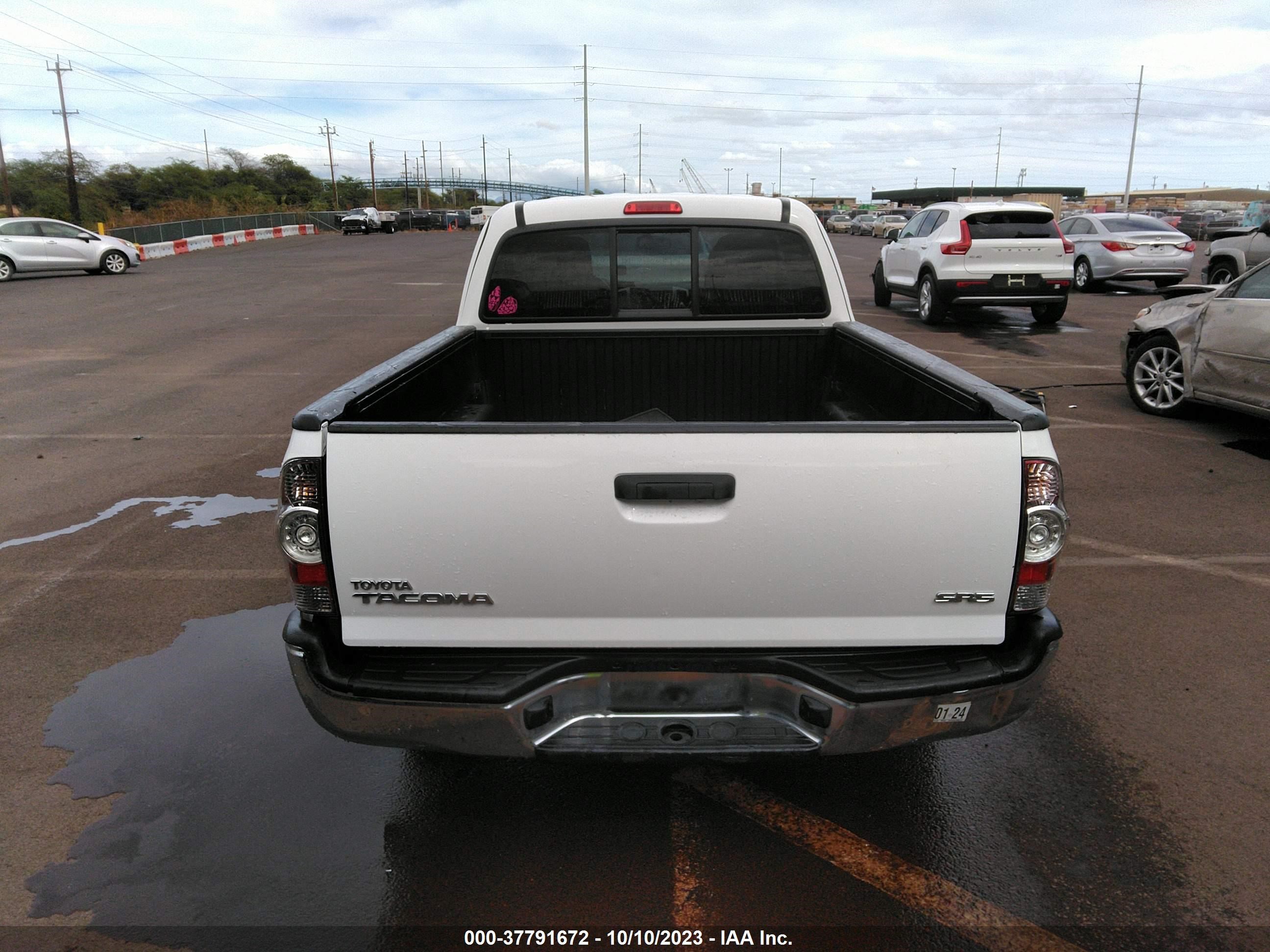 Photo 15 VIN: 5TFTX4CN4DX036147 - TOYOTA TACOMA 