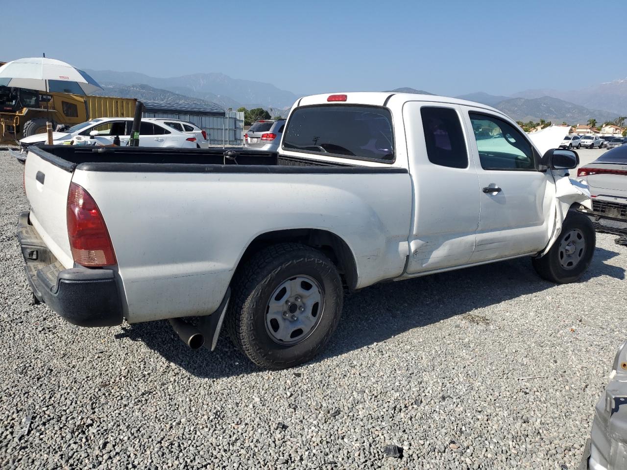 Photo 2 VIN: 5TFTX4CN4FX056417 - TOYOTA TACOMA 