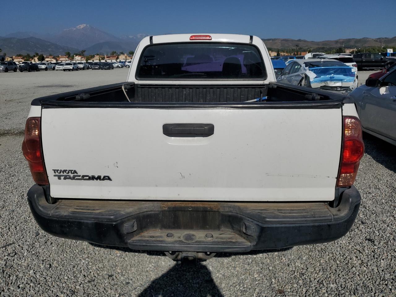 Photo 5 VIN: 5TFTX4CN4FX056417 - TOYOTA TACOMA 