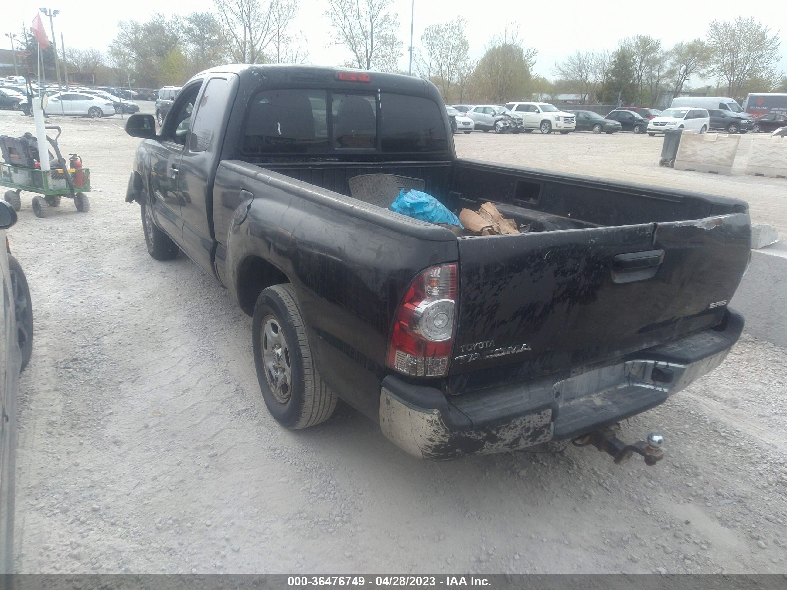 Photo 2 VIN: 5TFTX4CN6CX016710 - TOYOTA TACOMA 