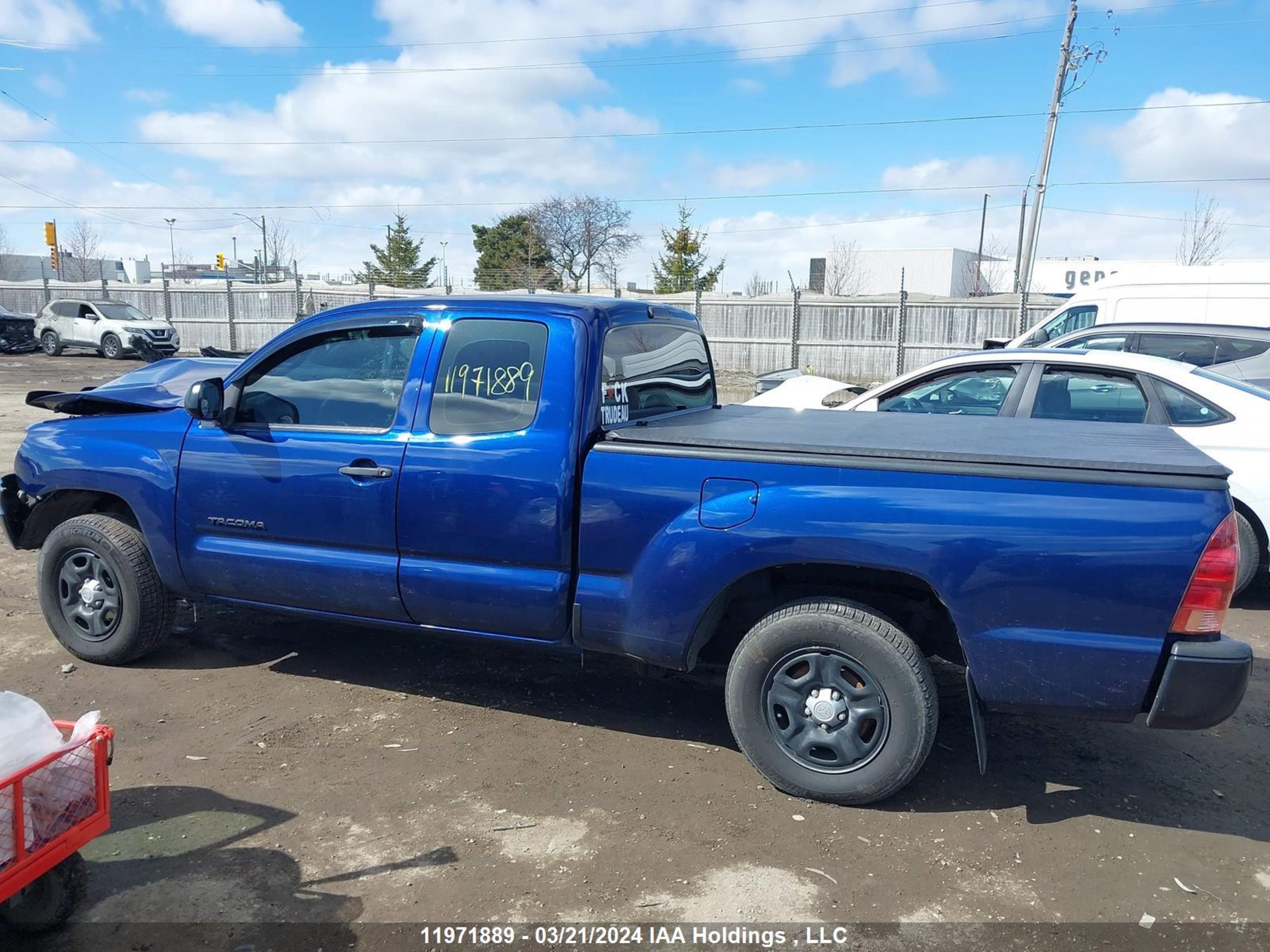 Photo 14 VIN: 5TFTX4CN7EX041523 - TOYOTA TACOMA 