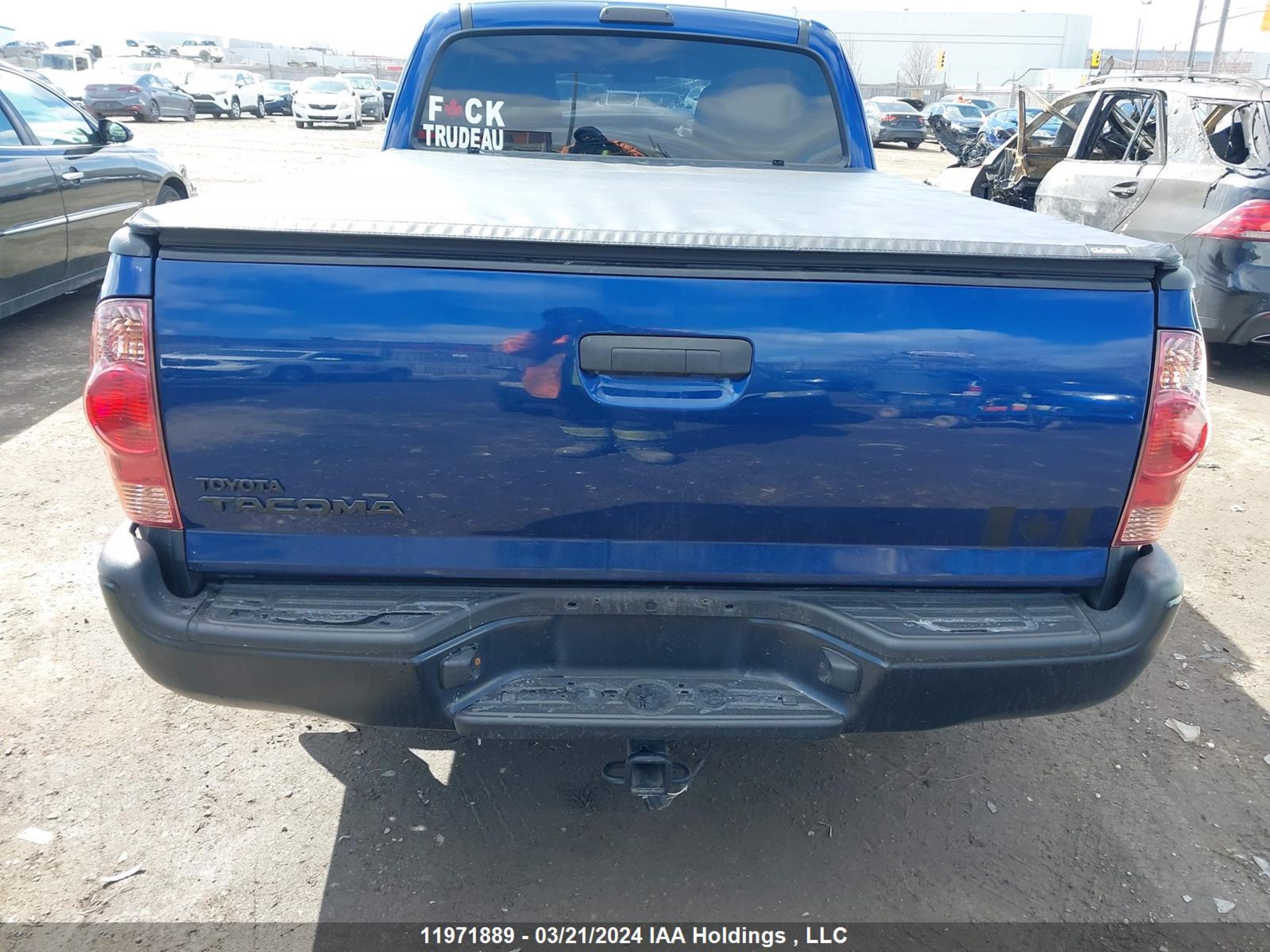 Photo 16 VIN: 5TFTX4CN7EX041523 - TOYOTA TACOMA 