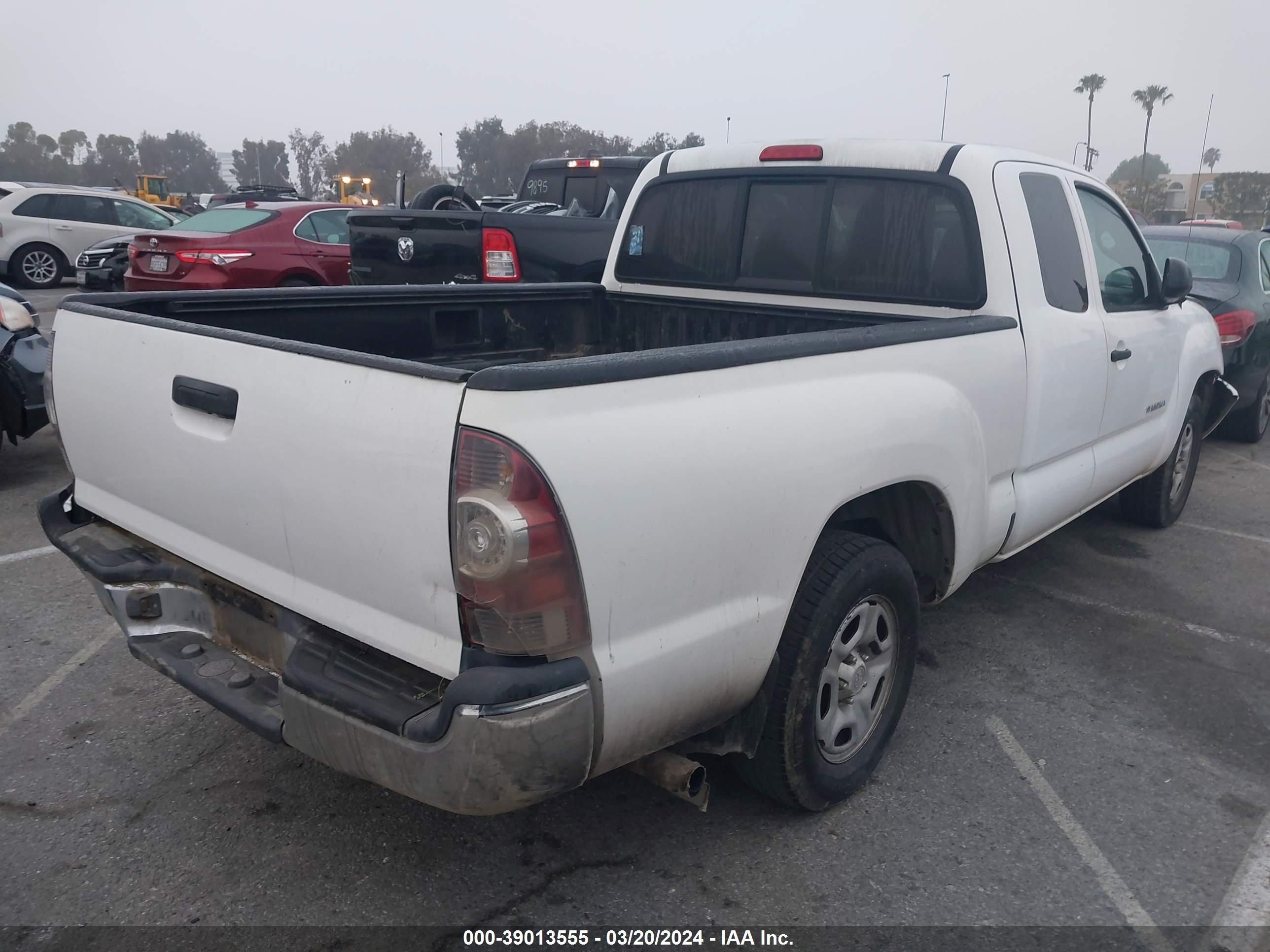 Photo 3 VIN: 5TFTX4CN8BX008994 - TOYOTA TACOMA 