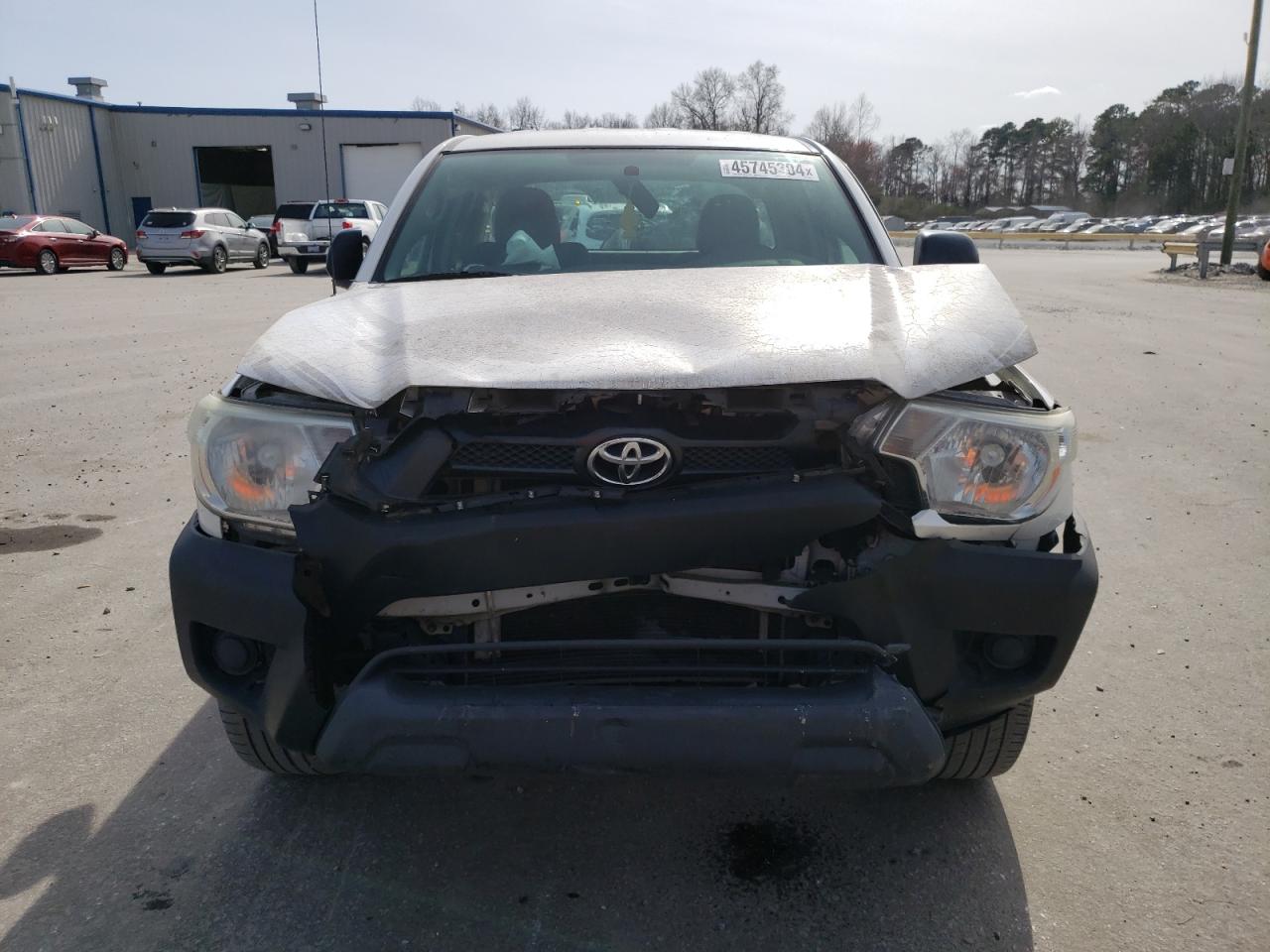 Photo 4 VIN: 5TFTX4CN9FX055795 - TOYOTA TACOMA 