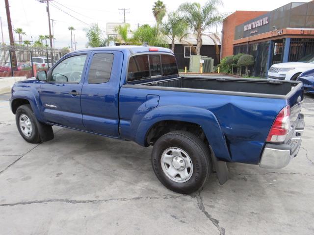 Photo 2 VIN: 5TFTX4GN2EX031718 - TOYOTA TACOMA 