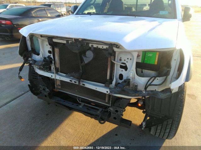 Photo 5 VIN: 5TFTX4GN7FX038844 - TOYOTA TACOMA 