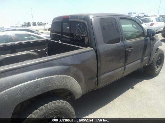 Photo 3 VIN: 5TFTX4GN8EX028497 - TOYOTA TACOMA 