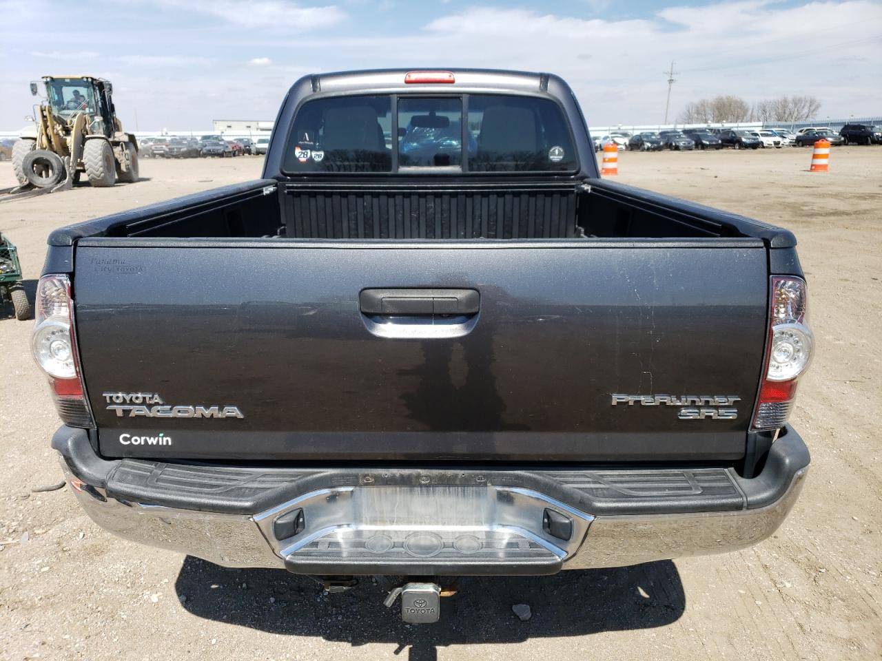 Photo 5 VIN: 5TFTX4GNXCX010452 - TOYOTA TACOMA 