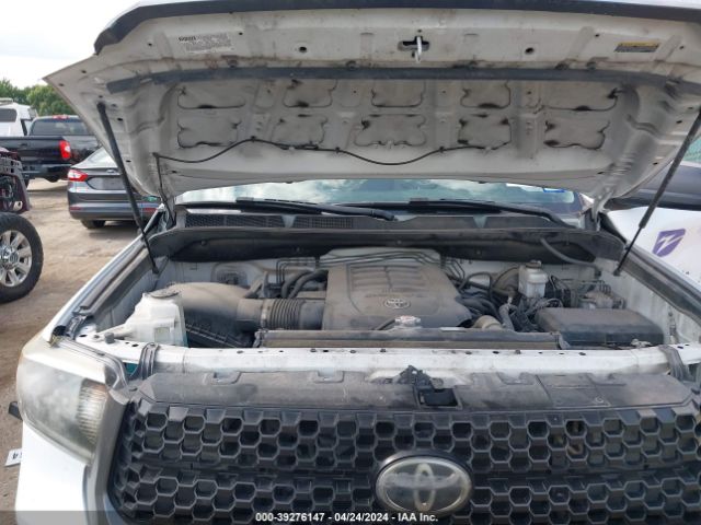 Photo 9 VIN: 5TFTY5F13JX010341 - TOYOTA TUNDRA 