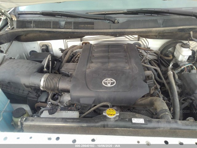 Photo 9 VIN: 5TFTY5F14GX009210 - TOYOTA TUNDRA 2WD TRUCK 