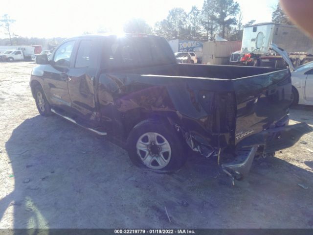 Photo 2 VIN: 5TFUM5F10AX005033 - TOYOTA TUNDRA 4WD TRUCK 