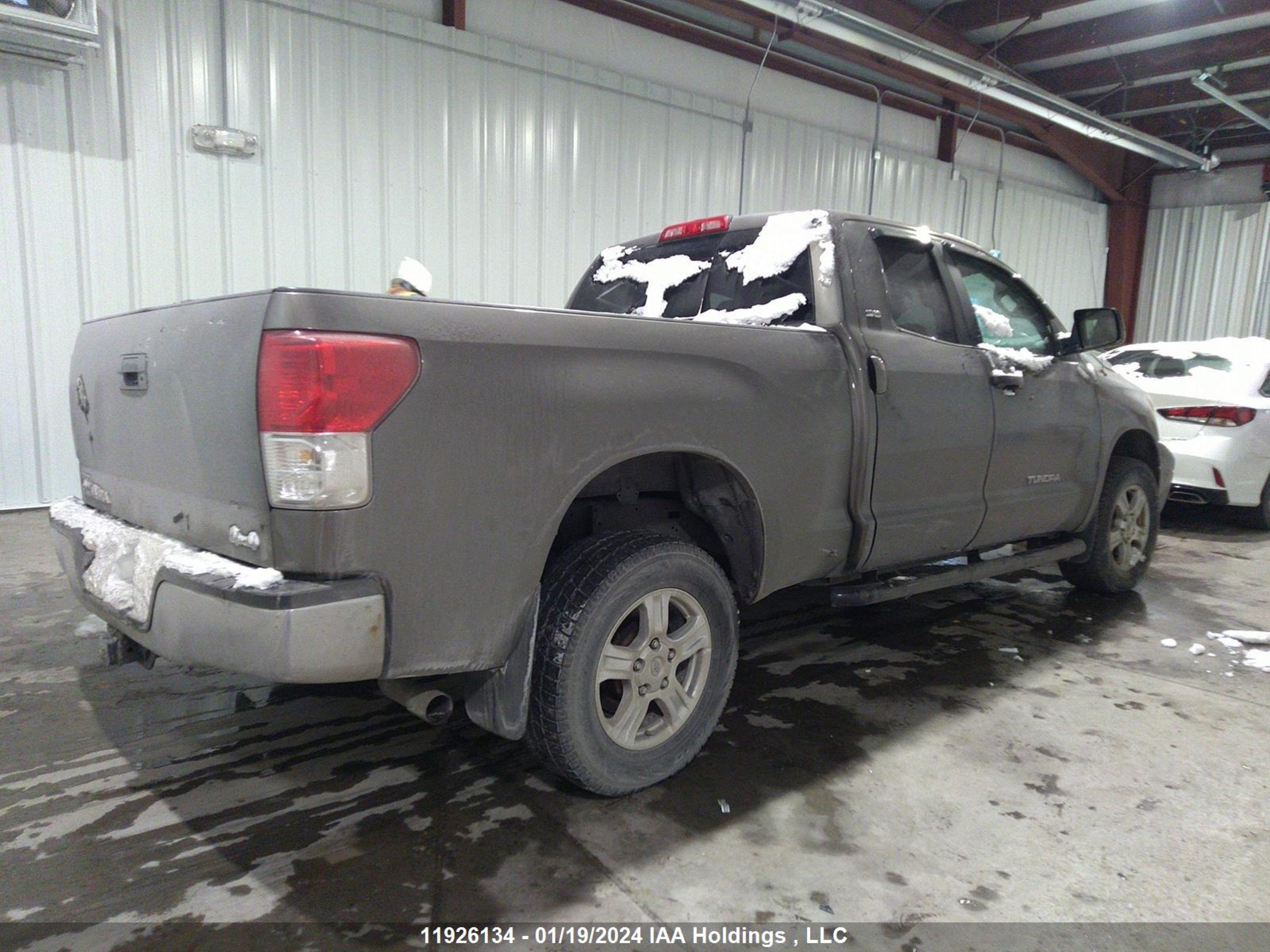 Photo 3 VIN: 5TFUM5F10BX016387 - TOYOTA TUNDRA 