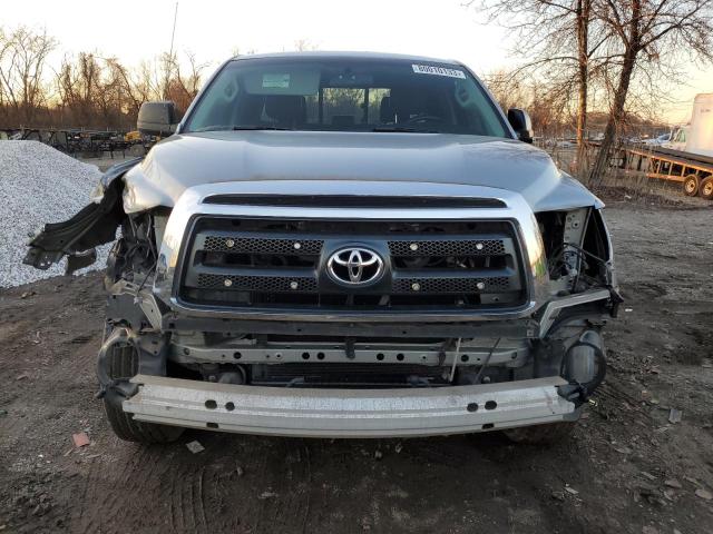 Photo 4 VIN: 5TFUM5F10BX022688 - TOYOTA TUNDRA 