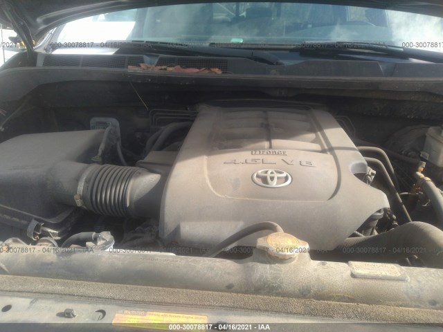 Photo 9 VIN: 5TFUM5F10DX048047 - TOYOTA TUNDRA 4WD TRUCK 