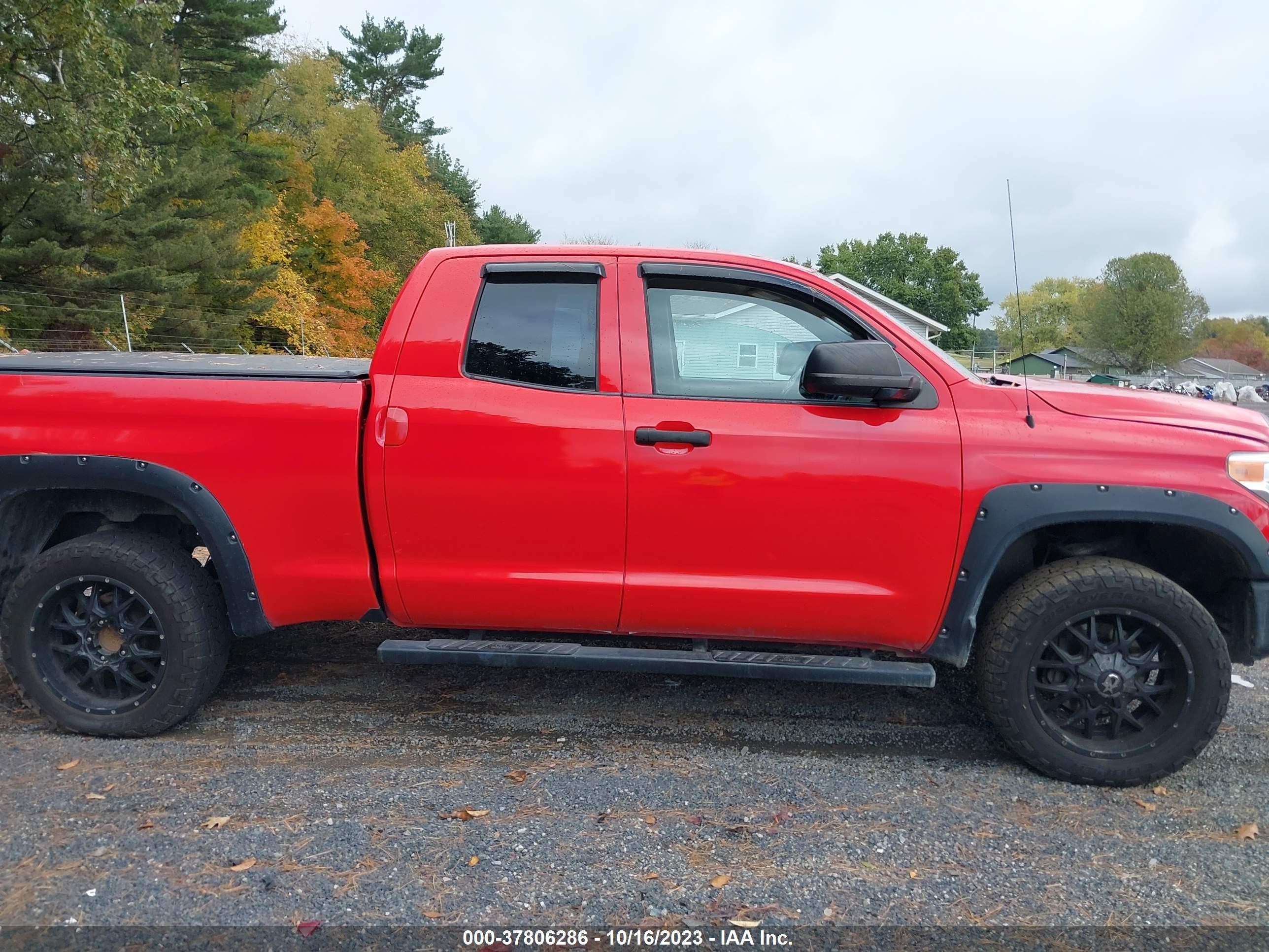 Photo 12 VIN: 5TFUM5F10GX064902 - TOYOTA TUNDRA 