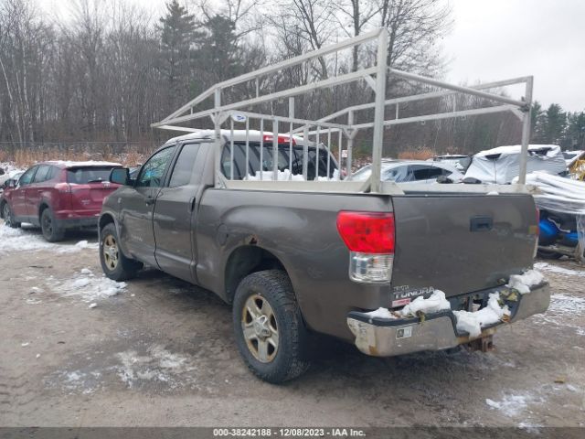 Photo 2 VIN: 5TFUM5F11AX004523 - TOYOTA TUNDRA 