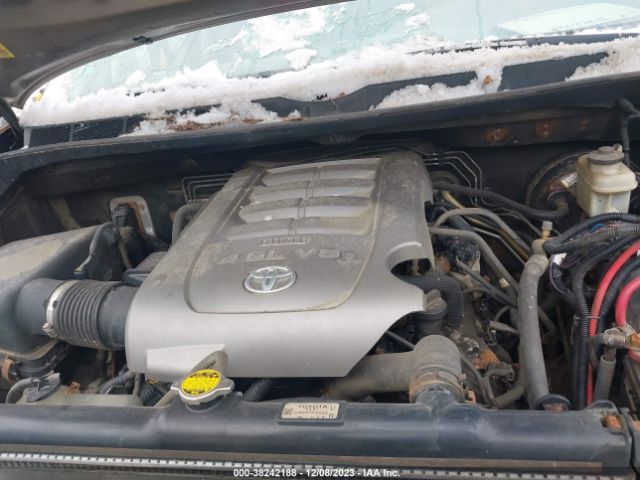 Photo 9 VIN: 5TFUM5F11AX004523 - TOYOTA TUNDRA 