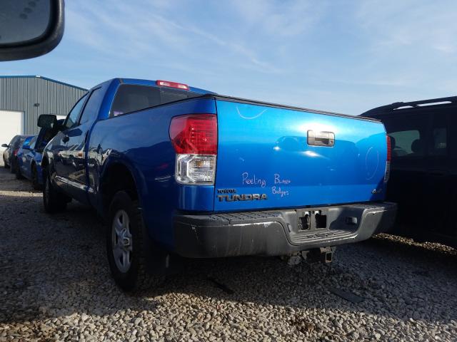 Photo 2 VIN: 5TFUM5F11AX013562 - TOYOTA TUNDRA DOU 