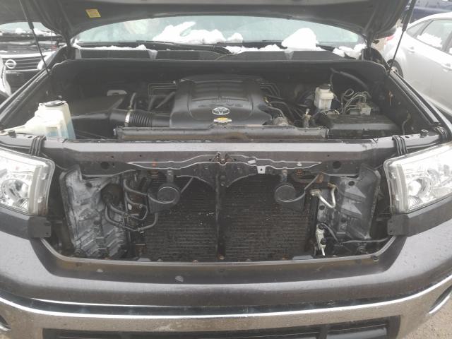 Photo 6 VIN: 5TFUM5F11BX022487 - TOYOTA TUNDRA DOU 