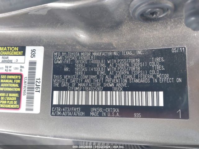 Photo 8 VIN: 5TFUM5F11BX025907 - TOYOTA TUNDRA 