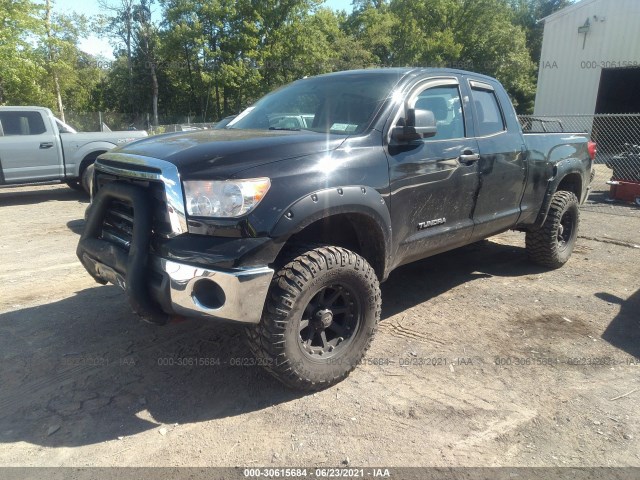 Photo 1 VIN: 5TFUM5F11BX027558 - TOYOTA TUNDRA 4WD TRUCK 