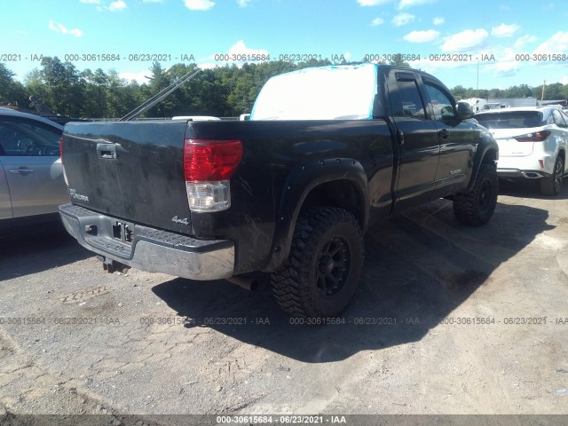 Photo 3 VIN: 5TFUM5F11BX027558 - TOYOTA TUNDRA 4WD TRUCK 