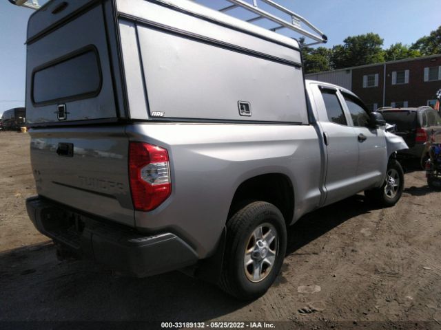 Photo 3 VIN: 5TFUM5F11EX055882 - TOYOTA TUNDRA 4WD TRUCK 