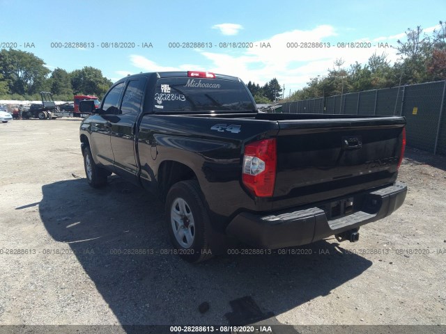 Photo 2 VIN: 5TFUM5F11JX075219 - TOYOTA TUNDRA 4WD 