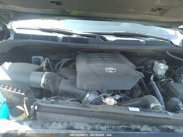 Photo 9 VIN: 5TFUM5F11JX075219 - TOYOTA TUNDRA 4WD 