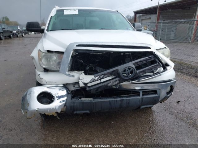 Photo 5 VIN: 5TFUM5F12AX004272 - TOYOTA TUNDRA 