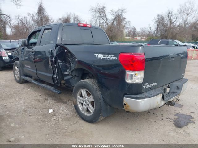 Photo 2 VIN: 5TFUM5F12AX005552 - TOYOTA TUNDRA 