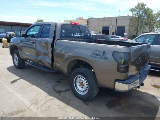 Photo 2 VIN: 5TFUM5F12AX009830 - TOYOTA TUNDRA 