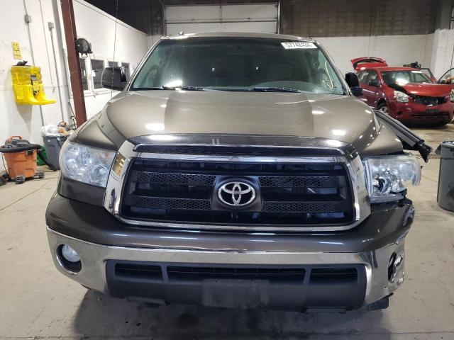 Photo 4 VIN: 5TFUM5F12AX013974 - TOYOTA TUNDRA 