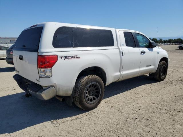 Photo 2 VIN: 5TFUM5F12BX017461 - TOYOTA TUNDRA DOU 