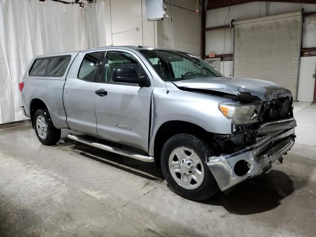 Photo 3 VIN: 5TFUM5F12BX019081 - TOYOTA TUNDRA DOU 