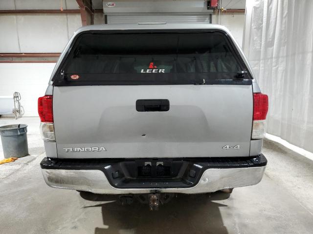 Photo 5 VIN: 5TFUM5F12BX019081 - TOYOTA TUNDRA DOU 