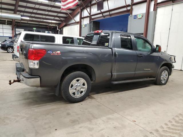 Photo 2 VIN: 5TFUM5F12BX024037 - TOYOTA TUNDRA DOU 