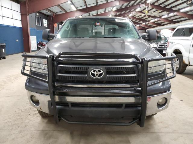 Photo 4 VIN: 5TFUM5F12BX024037 - TOYOTA TUNDRA DOU 