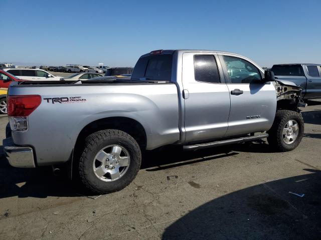 Photo 2 VIN: 5TFUM5F12CX031331 - TOYOTA TUNDRA DOU 