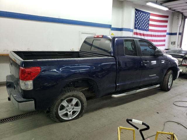 Photo 2 VIN: 5TFUM5F12CX031555 - TOYOTA TUNDRA DOU 