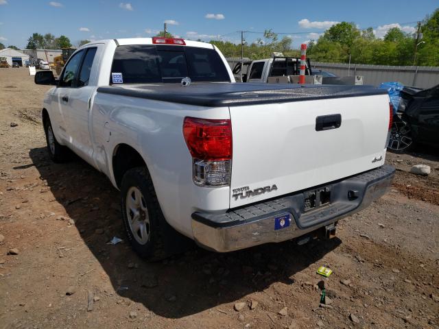 Photo 2 VIN: 5TFUM5F12CX037873 - TOYOTA TUNDRA DOU 