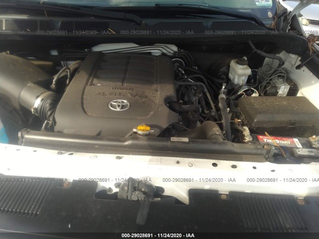 Photo 9 VIN: 5TFUM5F12EX053879 - TOYOTA TUNDRA 4WD TRUCK 