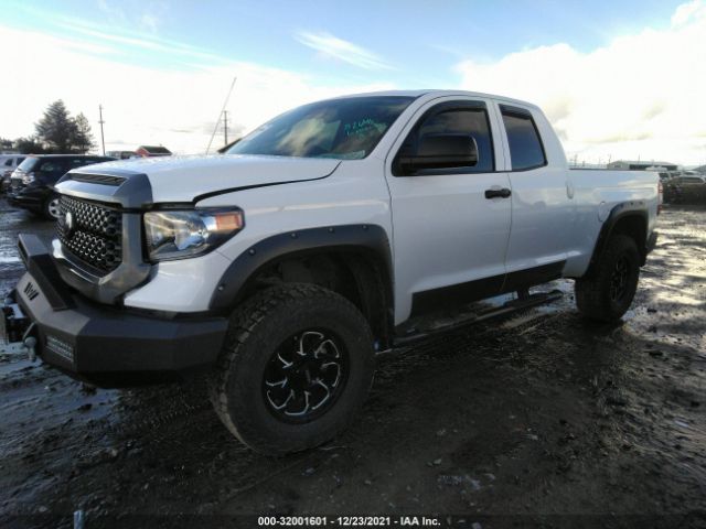 Photo 1 VIN: 5TFUM5F12JX074998 - TOYOTA TUNDRA 4WD 